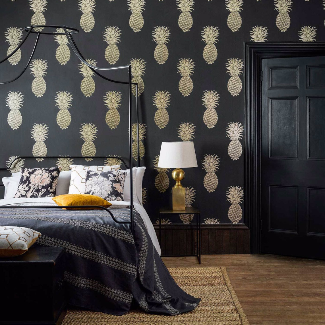 Sanderson — Black Wallpapers